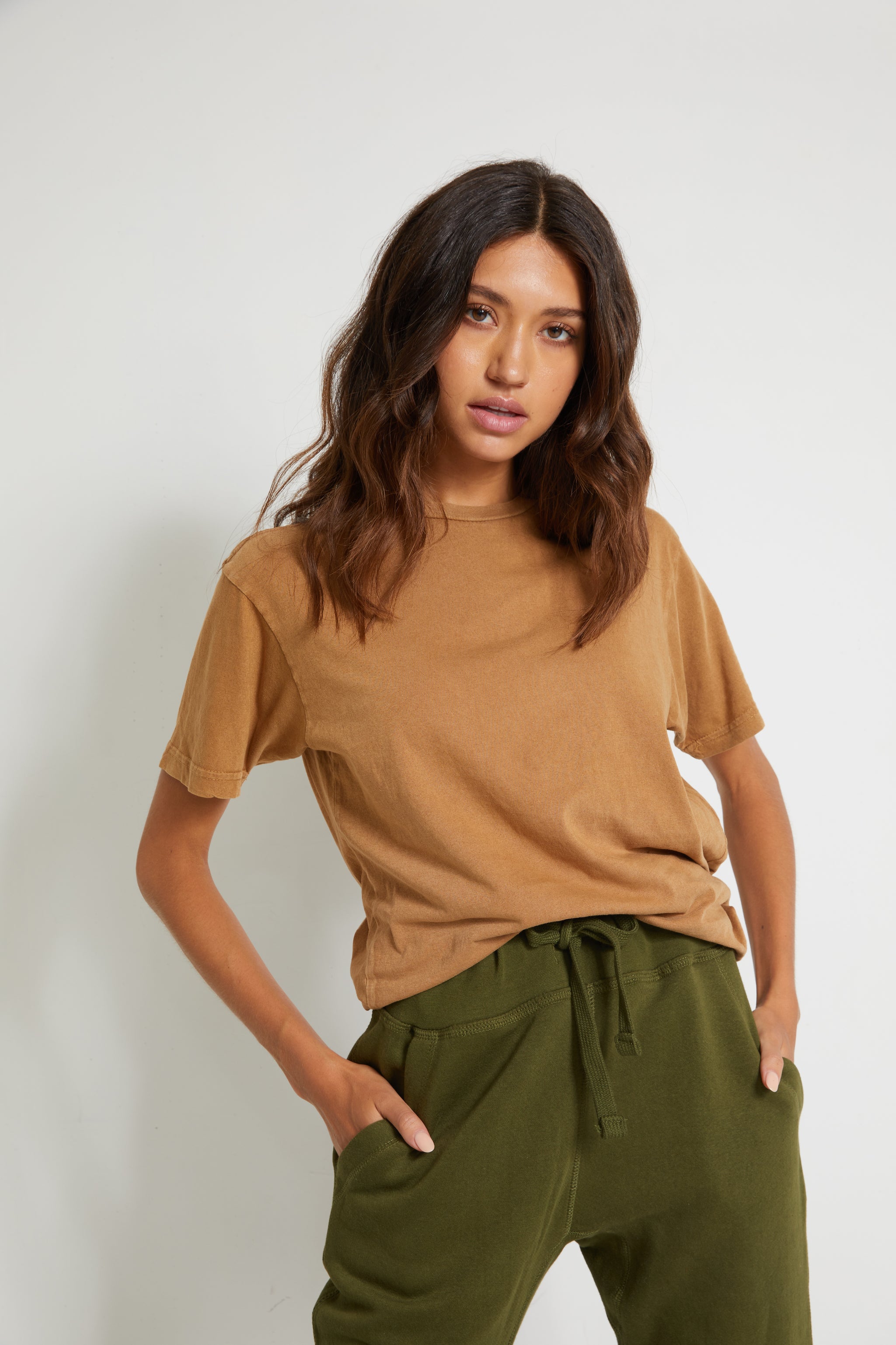 英7” The Techniques Everywhere Everyone  CA19 Camel /00050 Vintage Tee – Lane Seven Apparel